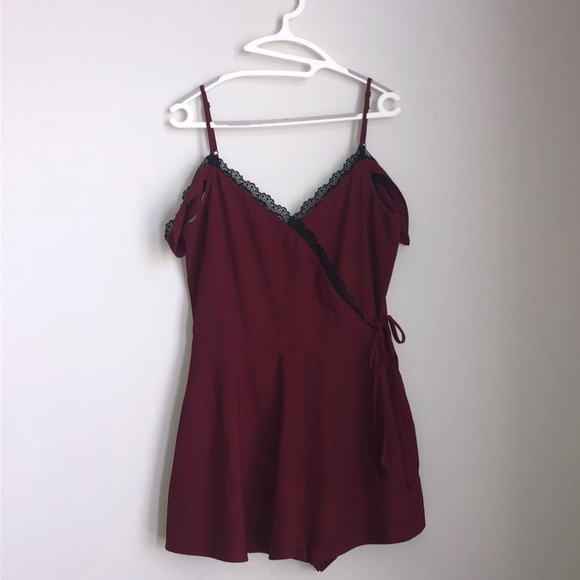 Burgundy Shoulder Detail Romper - Picture 4 of 7